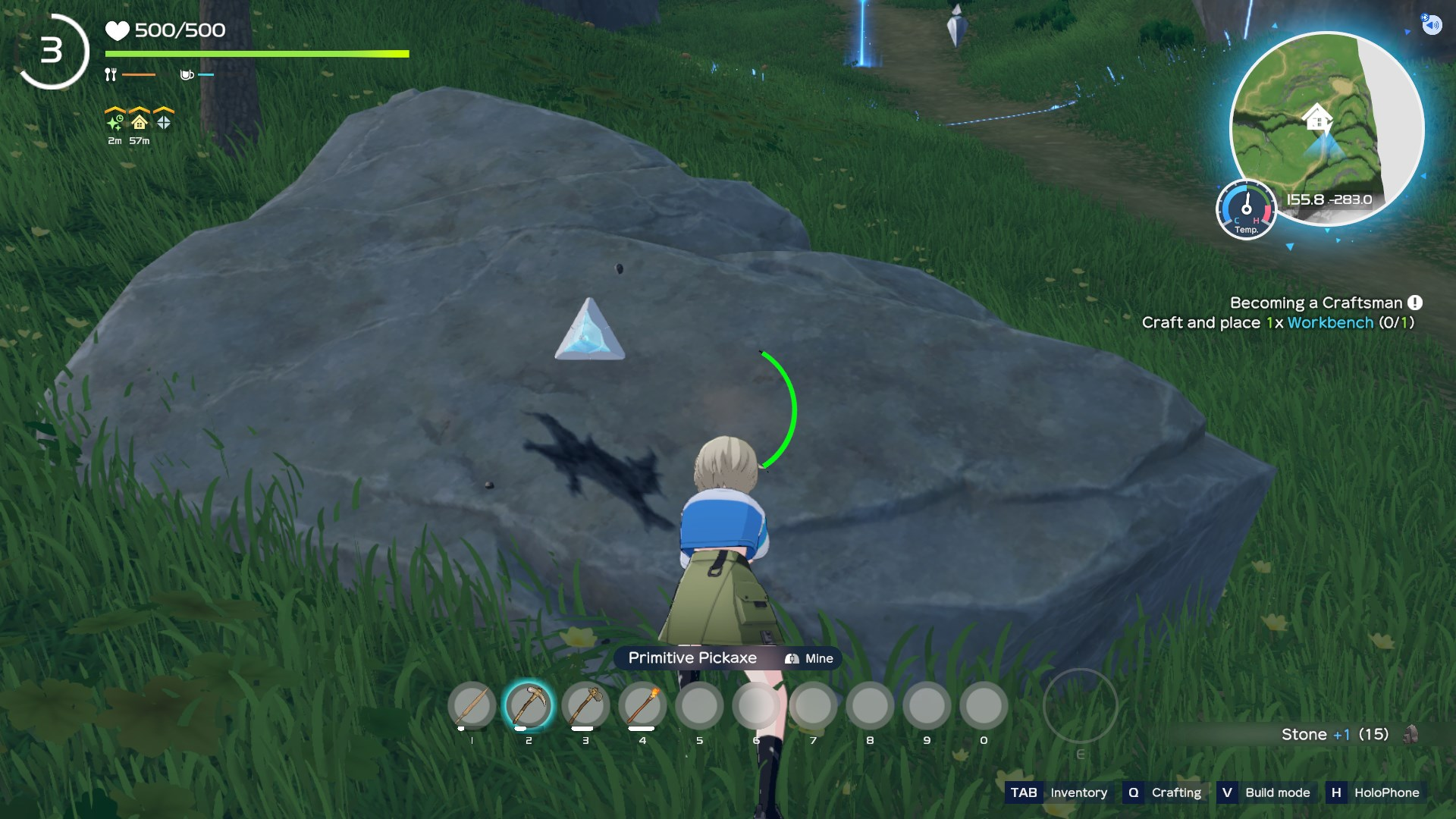 玩家的形象在使用镐敲打石头获得资源。